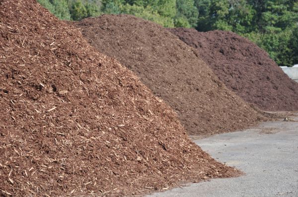 Brown Mulch Delivery in Prescott